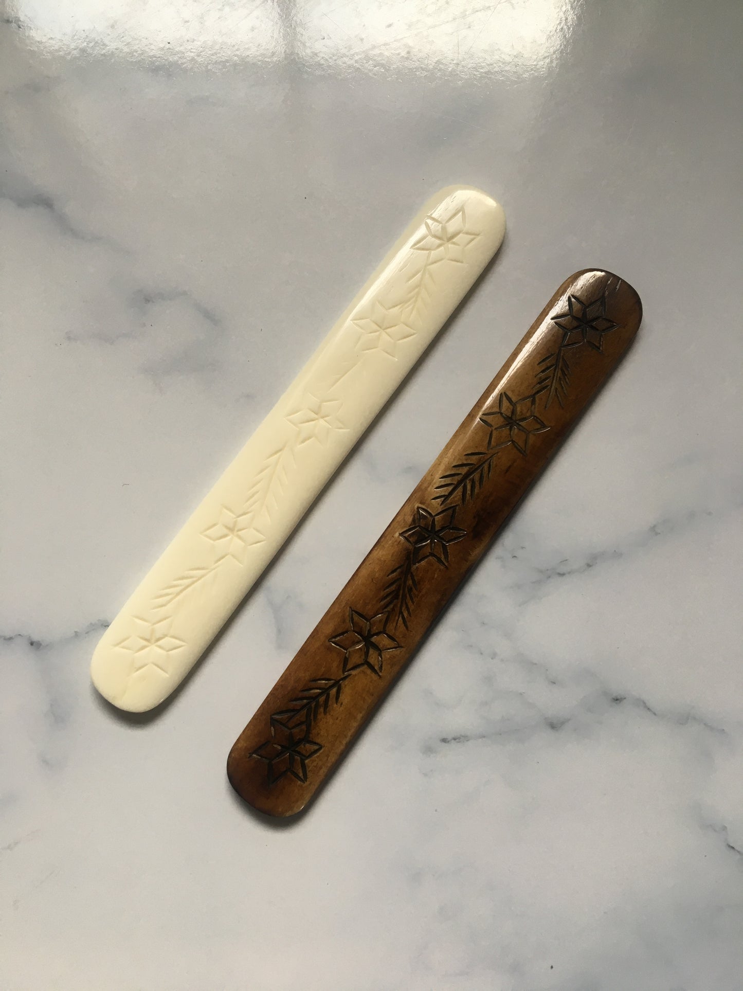 Hand craft bone folder- Set of 2- No colour issue