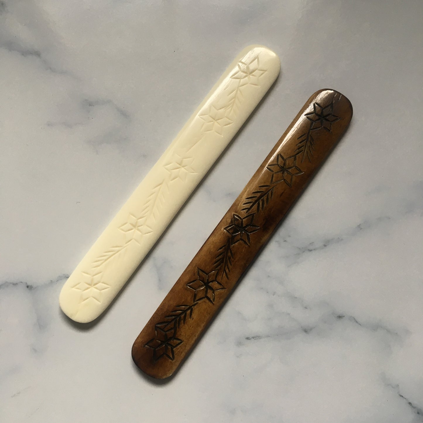 Hand craft bone folder- Set of 2- No colour issue