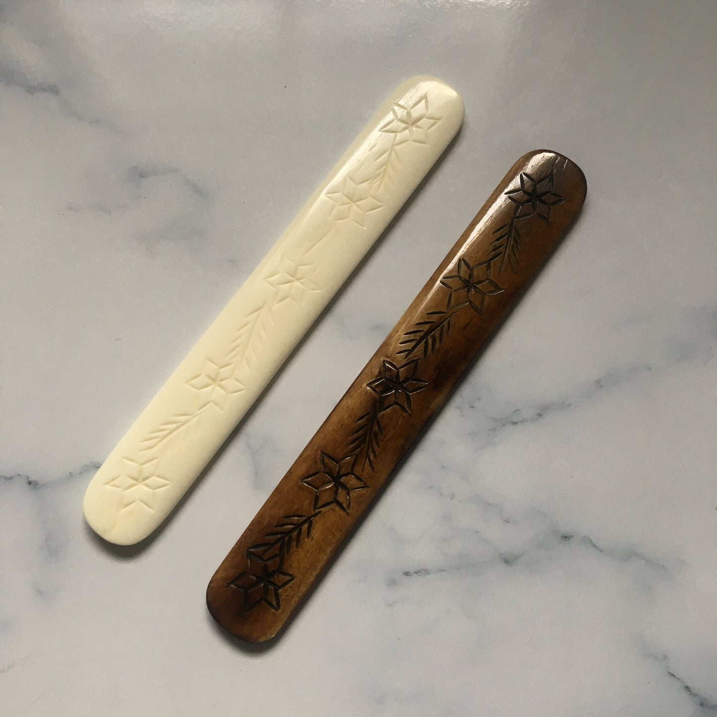 Hand craft bone folder- Set of 2- No colour issue