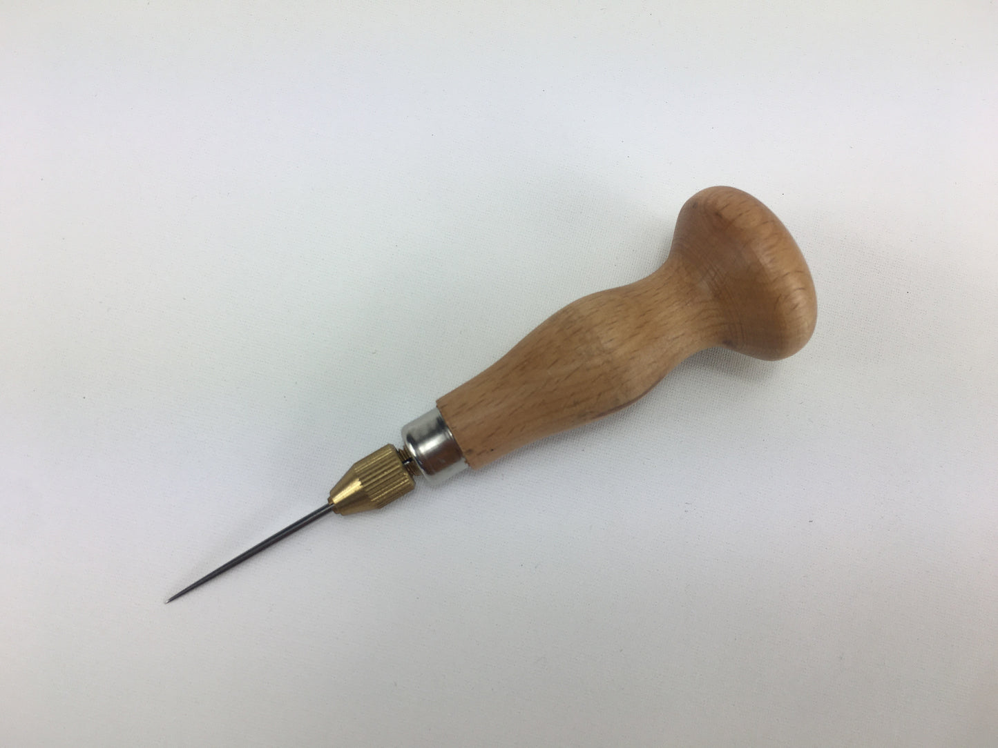 Replaceable awl